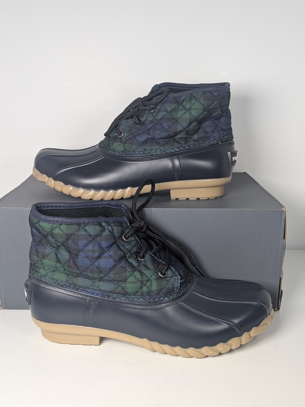 St. John's Bay Denton Duck Boots Womens Size 8 Navy Blue Green Plaid Quilted